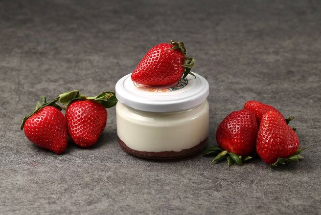 Йогурт по-гречески Клубника.jpg