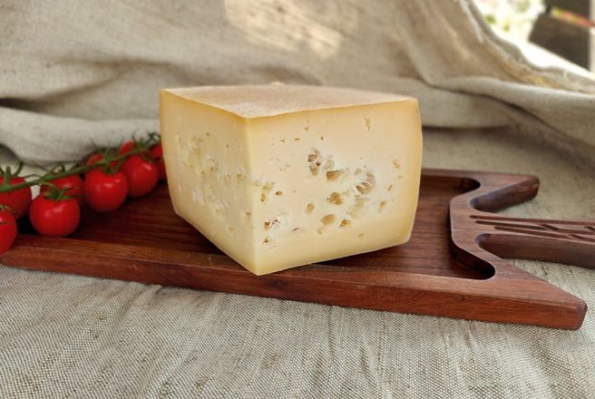 Сыр Маасдам Российский на развес.jpg