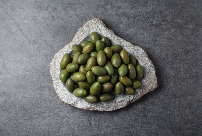 Оливки изумрудные Белла ди Чериньола с косточкой в рассоле на развес.jpg