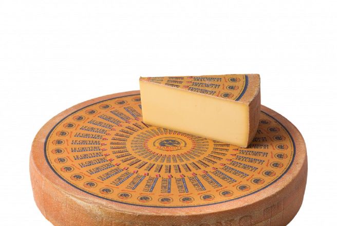 Сыр Грюйер Щвейцарский.jpg