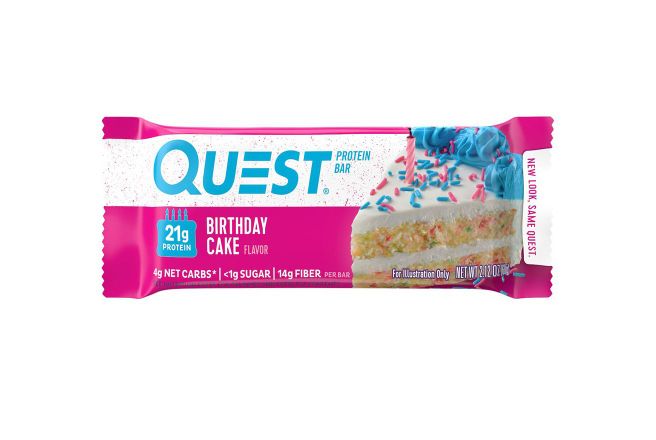 Батончик QuestBar Праздничный торт 60 г.jpg