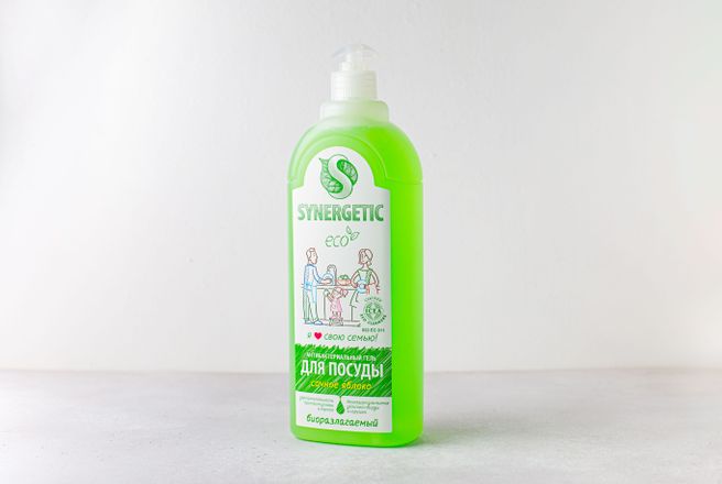 Гель для мытья посуды антибактериальный  SYNERGETIC Сочное яблоко.JPG