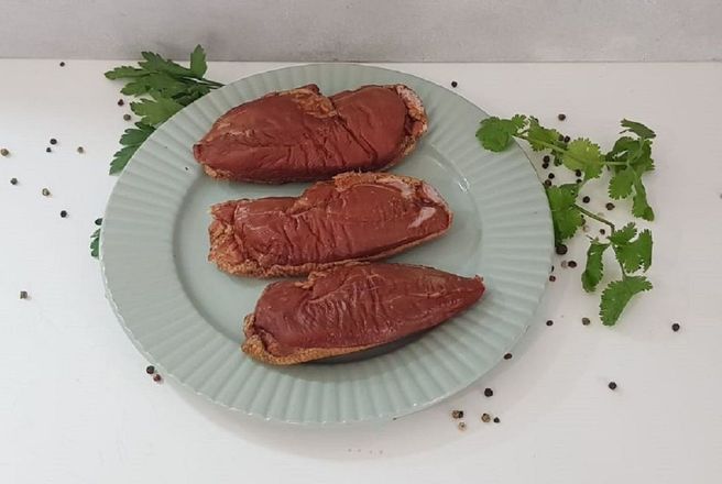 Грудки утиные варено-копченые на развес.jpg