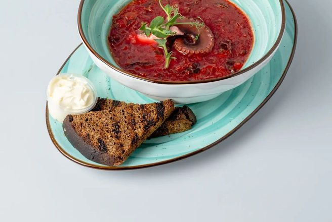 Борщ с морской капустой и осьминогом.jpg