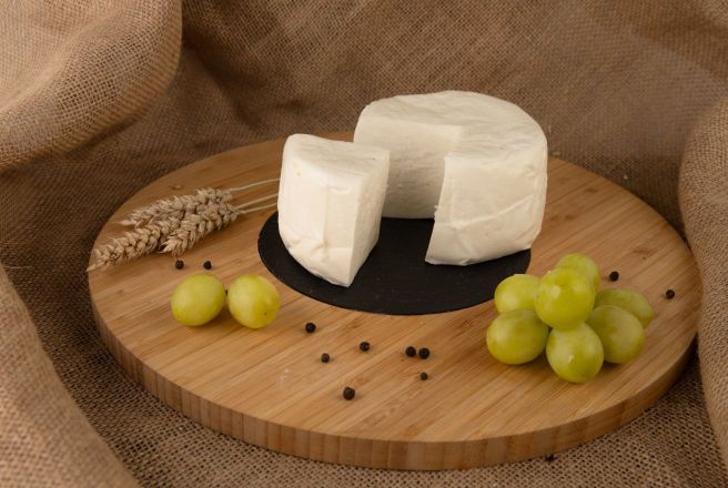 Сыр Брынза из цельного овечьего молока (Муляк).jpg